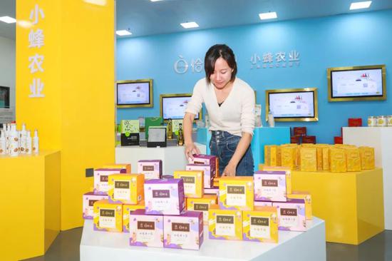 浦東援疆干部跨越5000公里兌現(xiàn)莊嚴承諾 為莎車帶來新變化